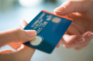 クレジットカードの受け取り方法②店頭・直接受け取りの場合